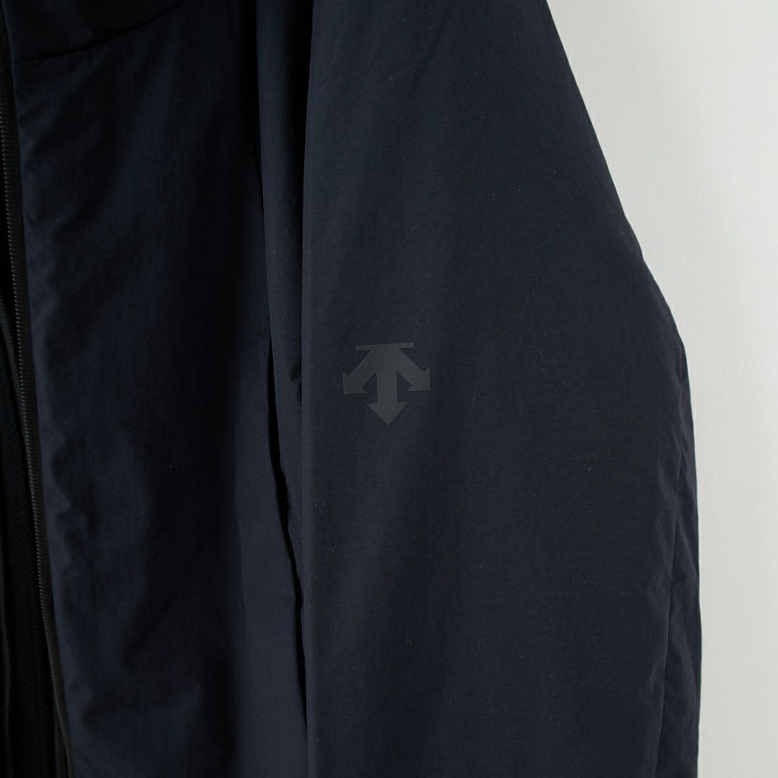 DESCENTE ALLTERRAIN [デサントオルテライン] インサレーテッドライトウェイトジャケット [DU5FWB14M] BK00