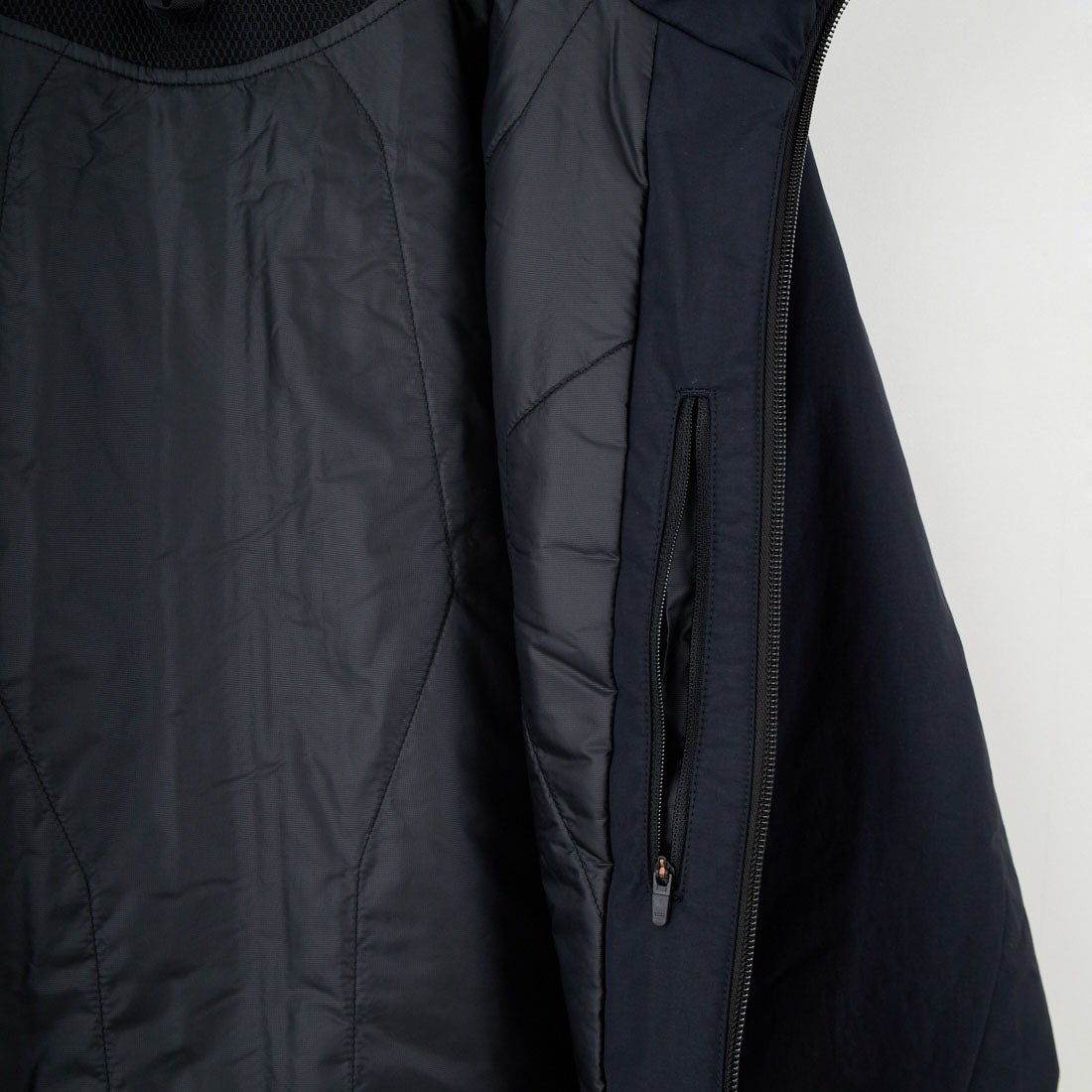 DESCENTE ALLTERRAIN [デサントオルテライン] インサレーテッドライトウェイトジャケット [DU5FWB14M] BK00