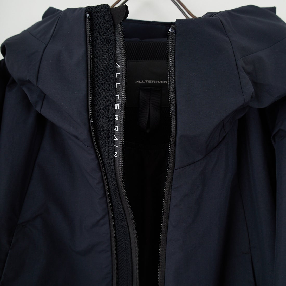 DESCENTE ALLTERRAIN [デサントオルテライン] インサレーテッドライトウェイトジャケット [DU5FWB14M] BK00