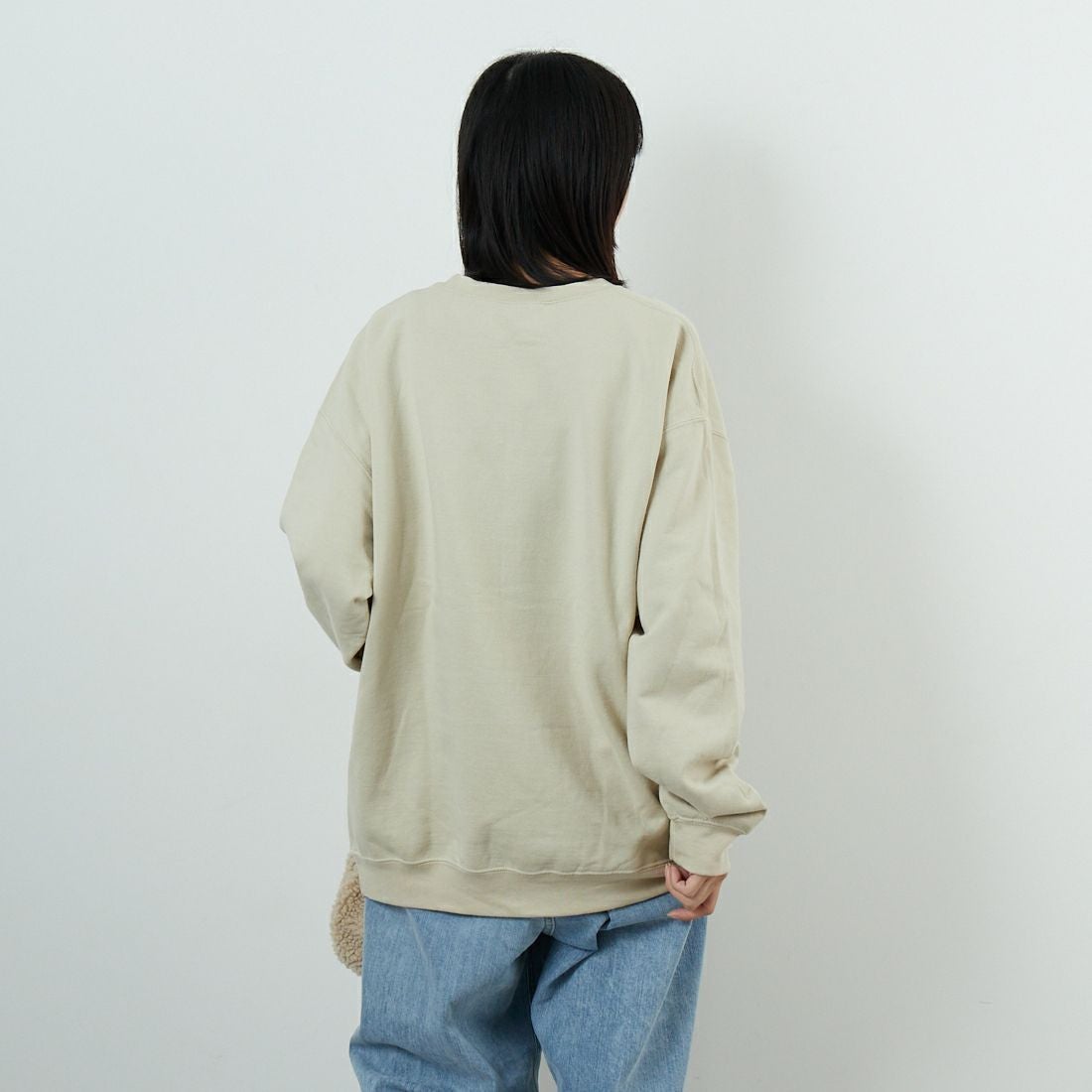 Atalas Screen Printing [アトラス スクリーン プリンティング] サキュレントプリントスウェット [SUCCULENTS] SAND &&モデル身長：162cm 着用サイズ：L&&