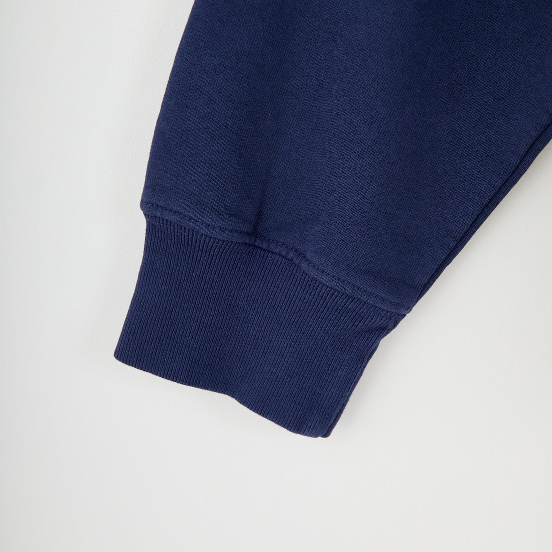 Sporty&Rich [スポーティアンドリッチ] NY セリフロゴクルーネックスウェット [ST071623631] DK.NAVY