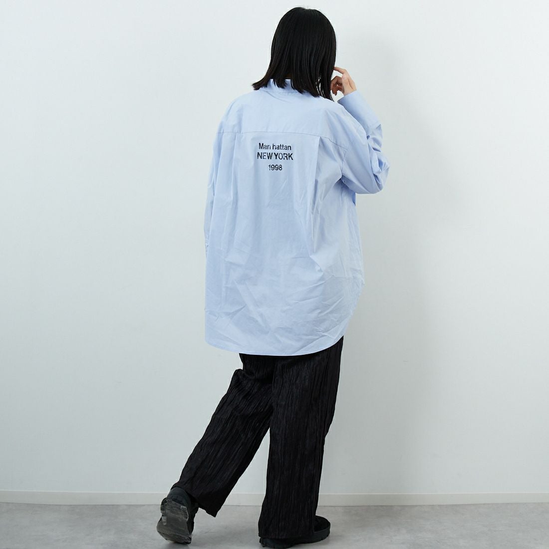 CHIGNON [シニヨン] 2WAYプリントシャツ [1555-219KK] SAX &&モデル身長：162cm 着用サイズ：F&&