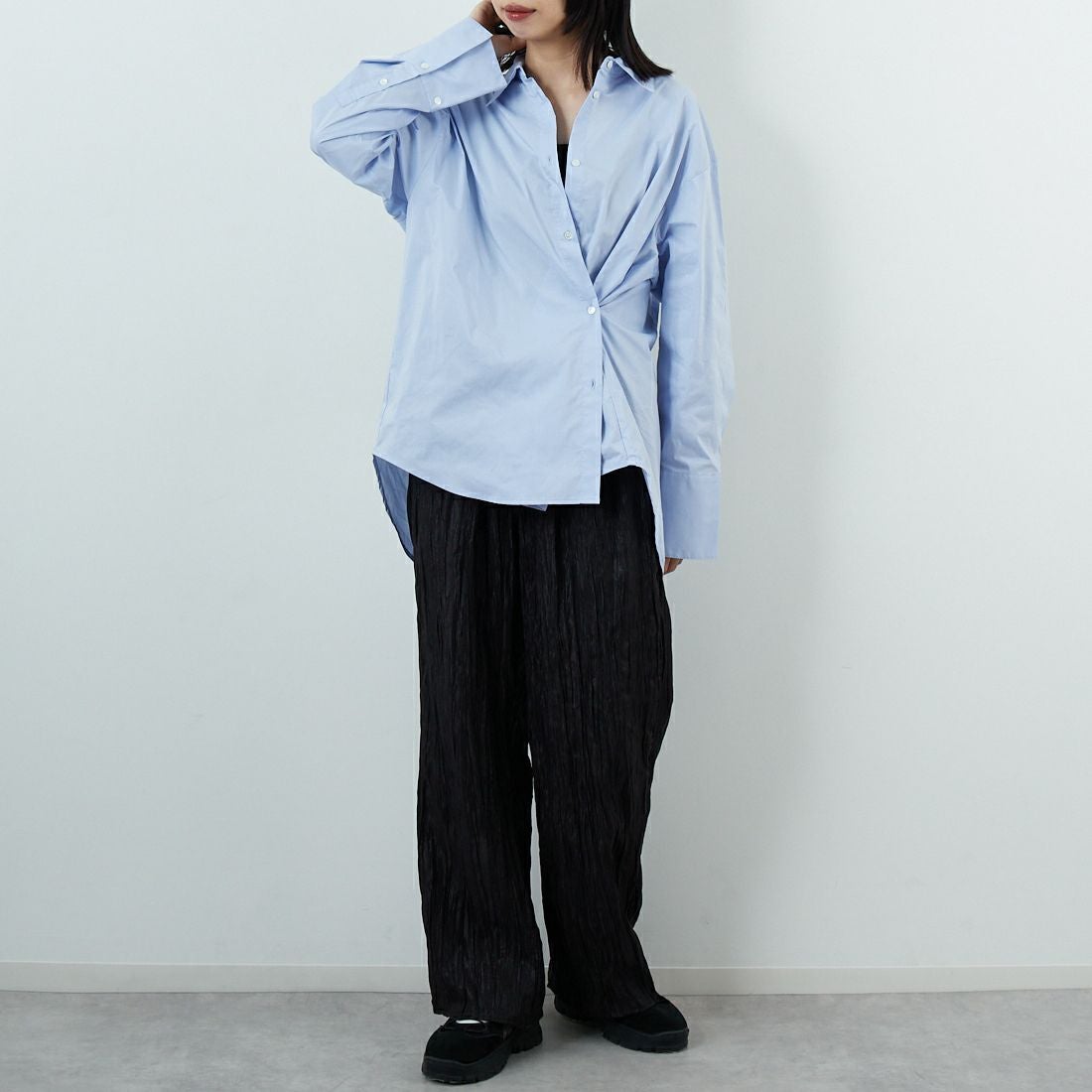 CHIGNON [シニヨン] 2WAYプリントシャツ [1555-219KK] SAX &&モデル身長：162cm 着用サイズ：F&&