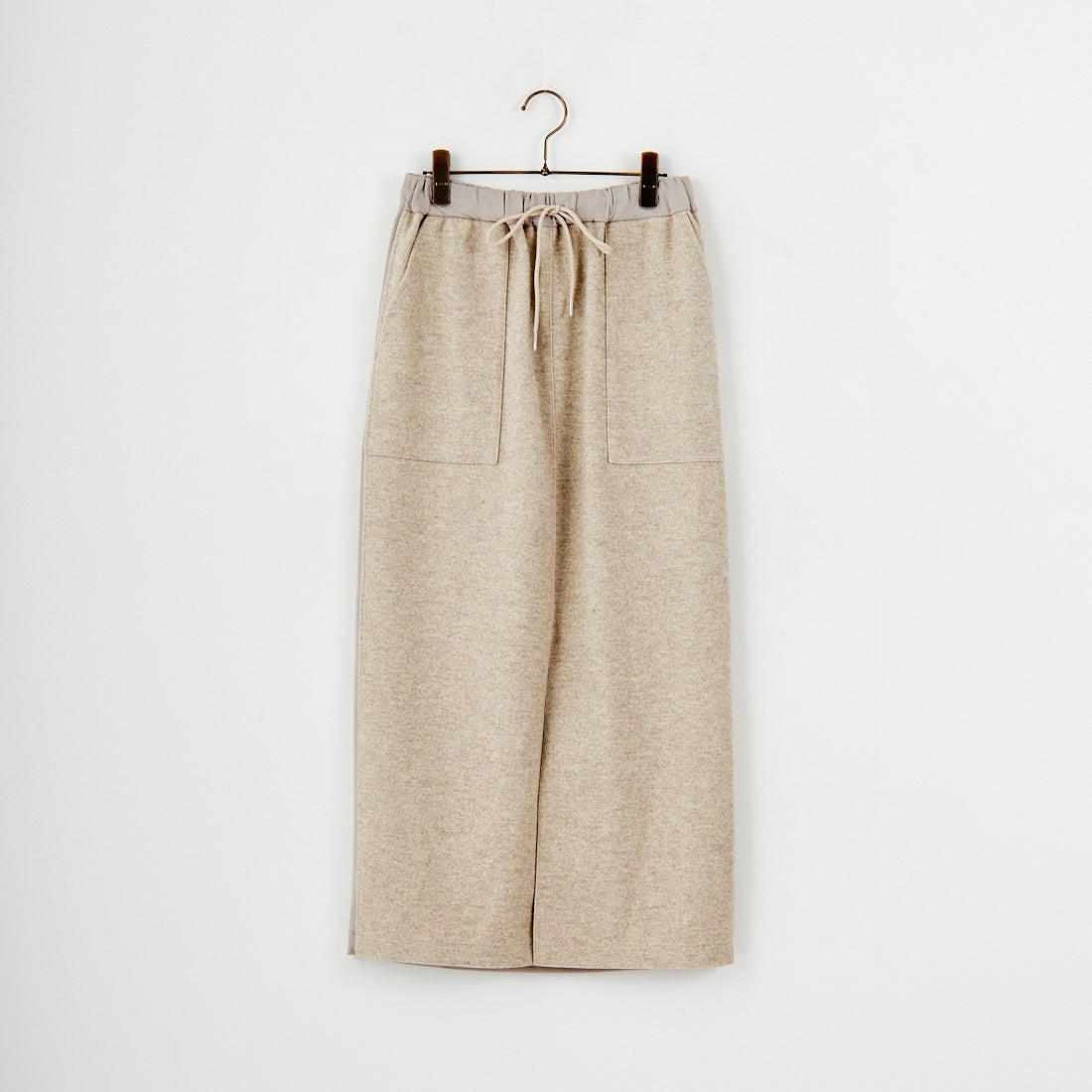 G.BEIGE