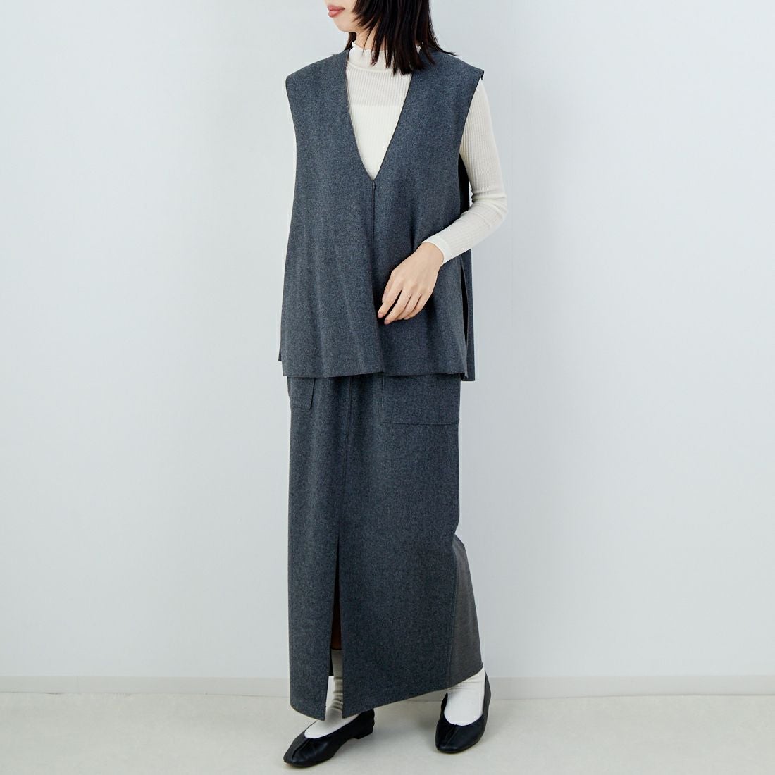 CHIGNON [シニヨン] ダブルフェイスジャージスカート [2855-212KK] CHARCOAL &&モデル身長：162cm 着用サイズ：F&&