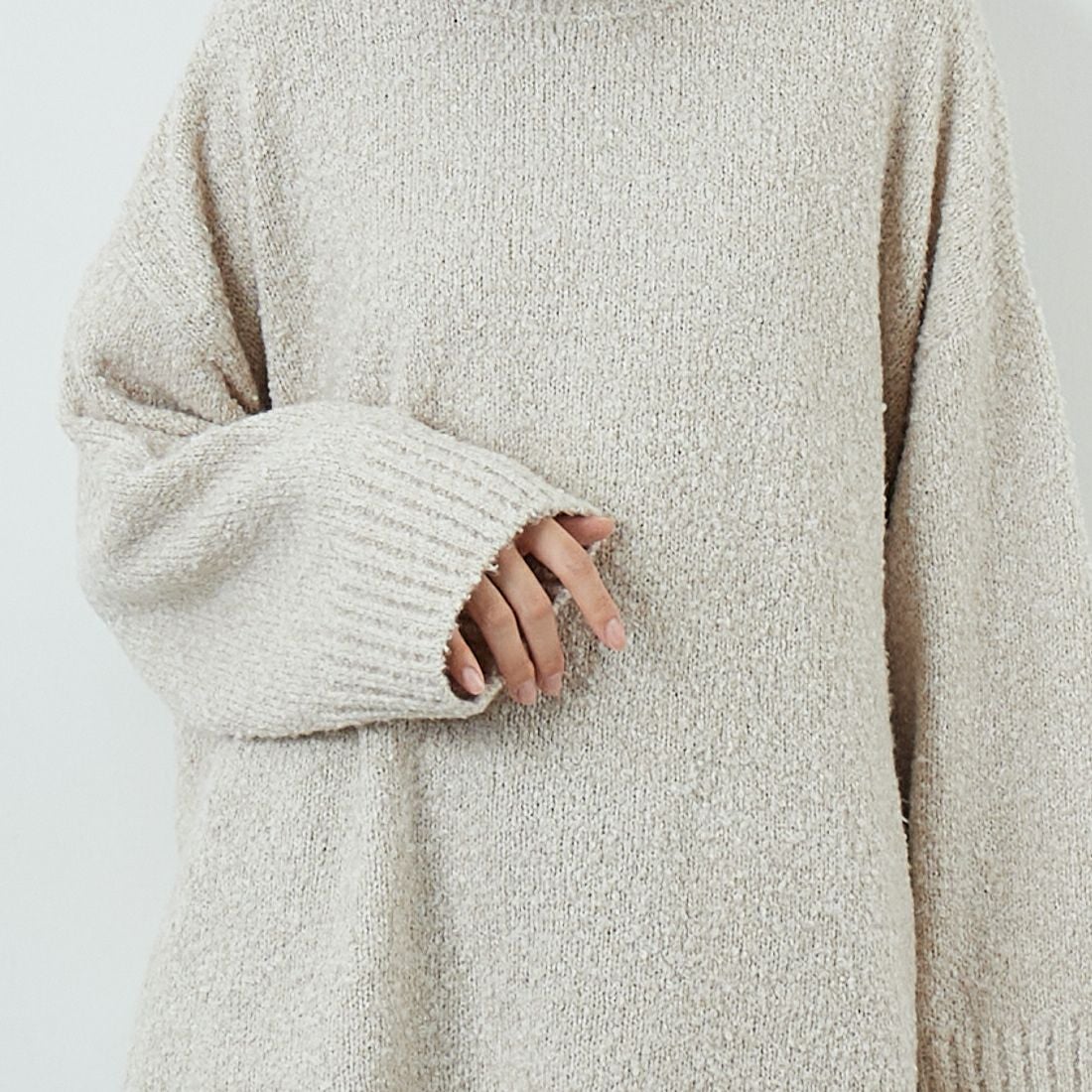 CHIGNON [シニヨン] ブークレビッグプルオーバー [9555-299JR] OATMEAL &&モデル身長：162cm 着用サイズ：F&&