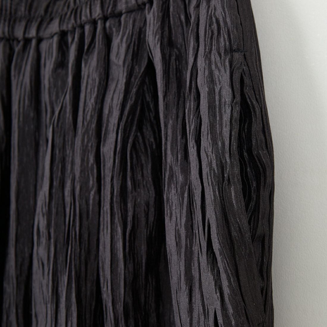 CHIGNON [シニヨン] シャイニーワッシャーパンツ [3655-264BZ] BLACK