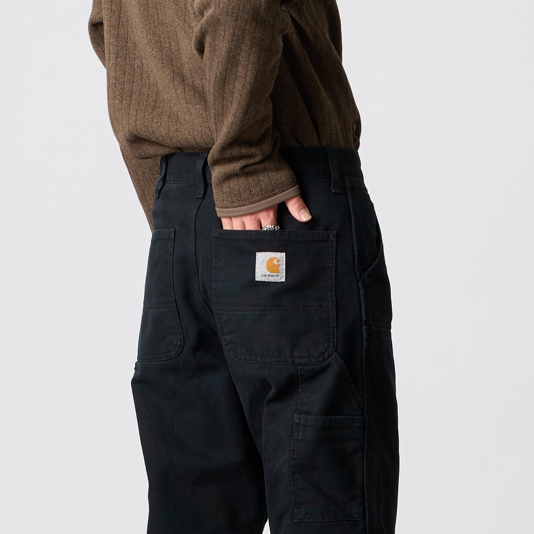 carhartt WIP [カーハートダブリューアイピー] ダブルニーパンツ [I034796] BLACK &&モデル身長：177cm 着用サイズ：30&&