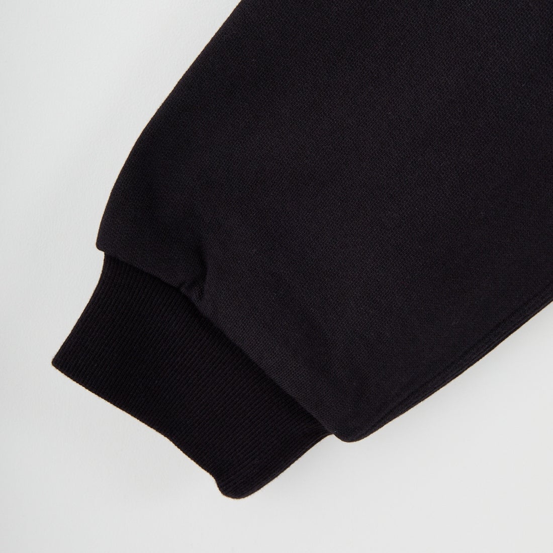 carhartt WIP [カーハートダブリューアイピー] アクティブスウェットジャケット [I035602] BLACK