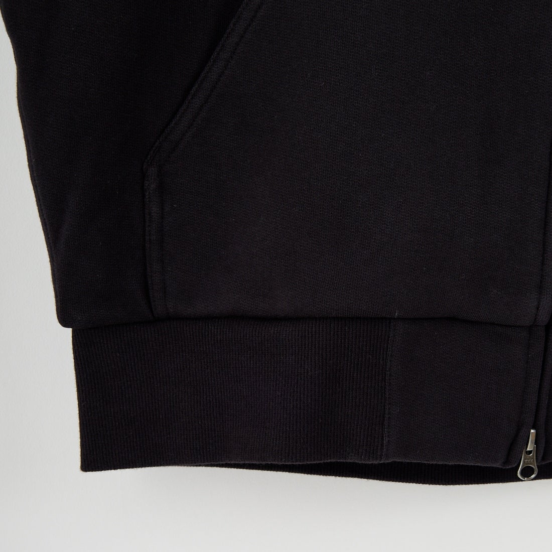 carhartt WIP [カーハートダブリューアイピー] アクティブスウェットジャケット [I035602] BLACK