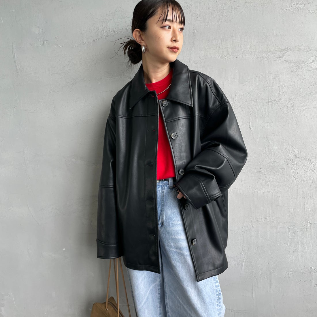 Jeans Factory Clothes [ジーンズファクトリークローズ] スリーブデザイン フェイクレザージャケット [25478-HN] BLACK &&モデル身長：150cm 着用サイズ：F&&