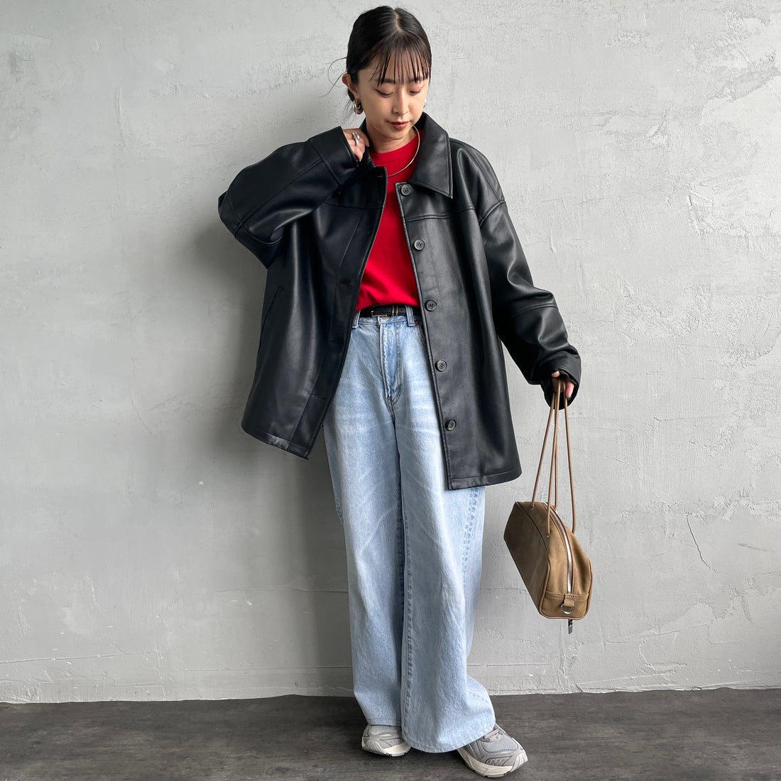 Jeans Factory Clothes [ジーンズファクトリークローズ] スリーブデザイン フェイクレザージャケット [25478-HN] BLACK &&モデル身長：150cm 着用サイズ：F&&