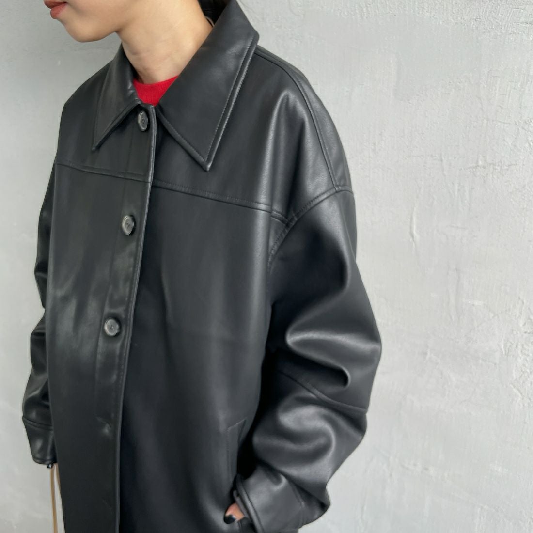 Jeans Factory Clothes [ジーンズファクトリークローズ] スリーブデザイン フェイクレザージャケット [25478-HN] BLACK &&モデル身長：150cm 着用サイズ：F&&