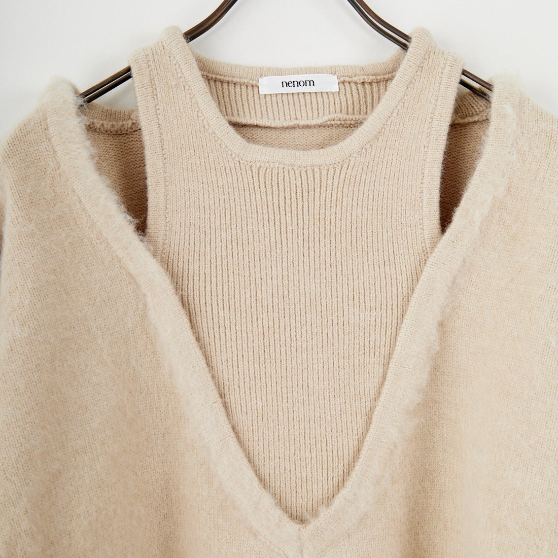 nenom [ネノム] レイヤードデザイン Vネックニット [NE25131039] 22 BEIGE