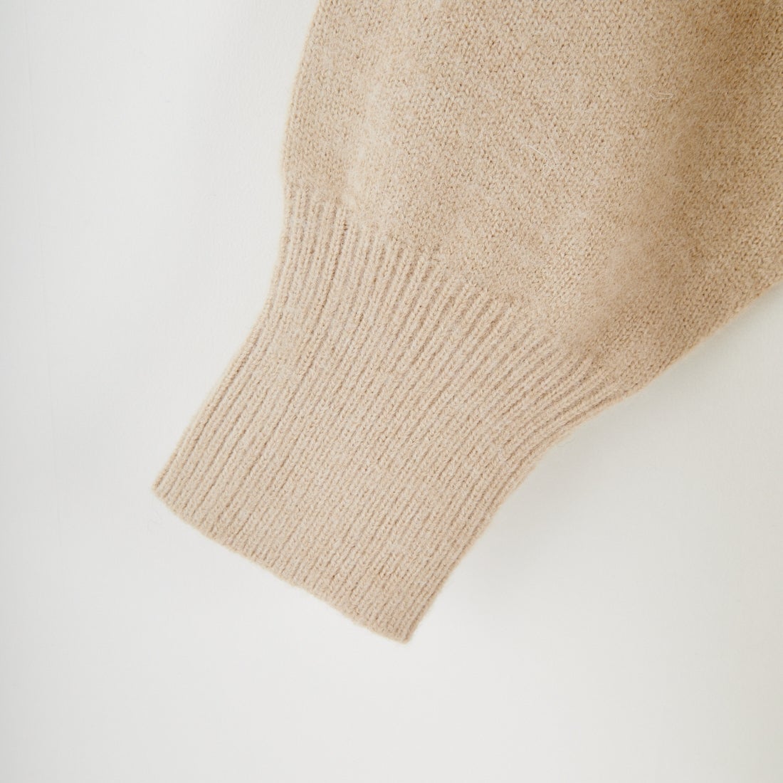 nenom [ネノム] レイヤードデザイン Vネックニット [NE25131039] 22 BEIGE