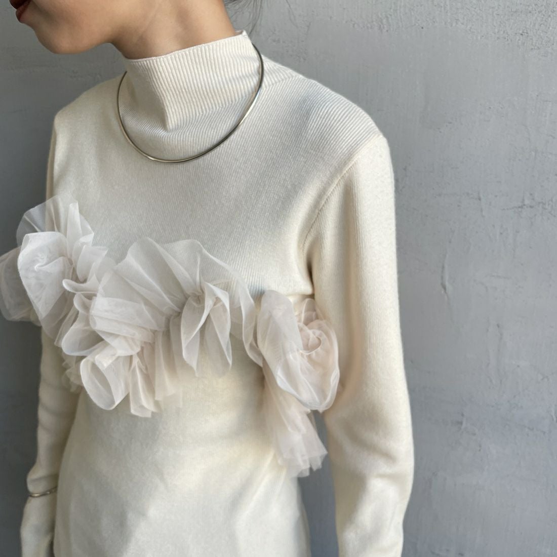 nenom [ネノム] マルチWAY チュールドッキングニットプルオーバー [NE25131042] 02 OFF &&モデル身長：150cm 着用サイズ：F&&