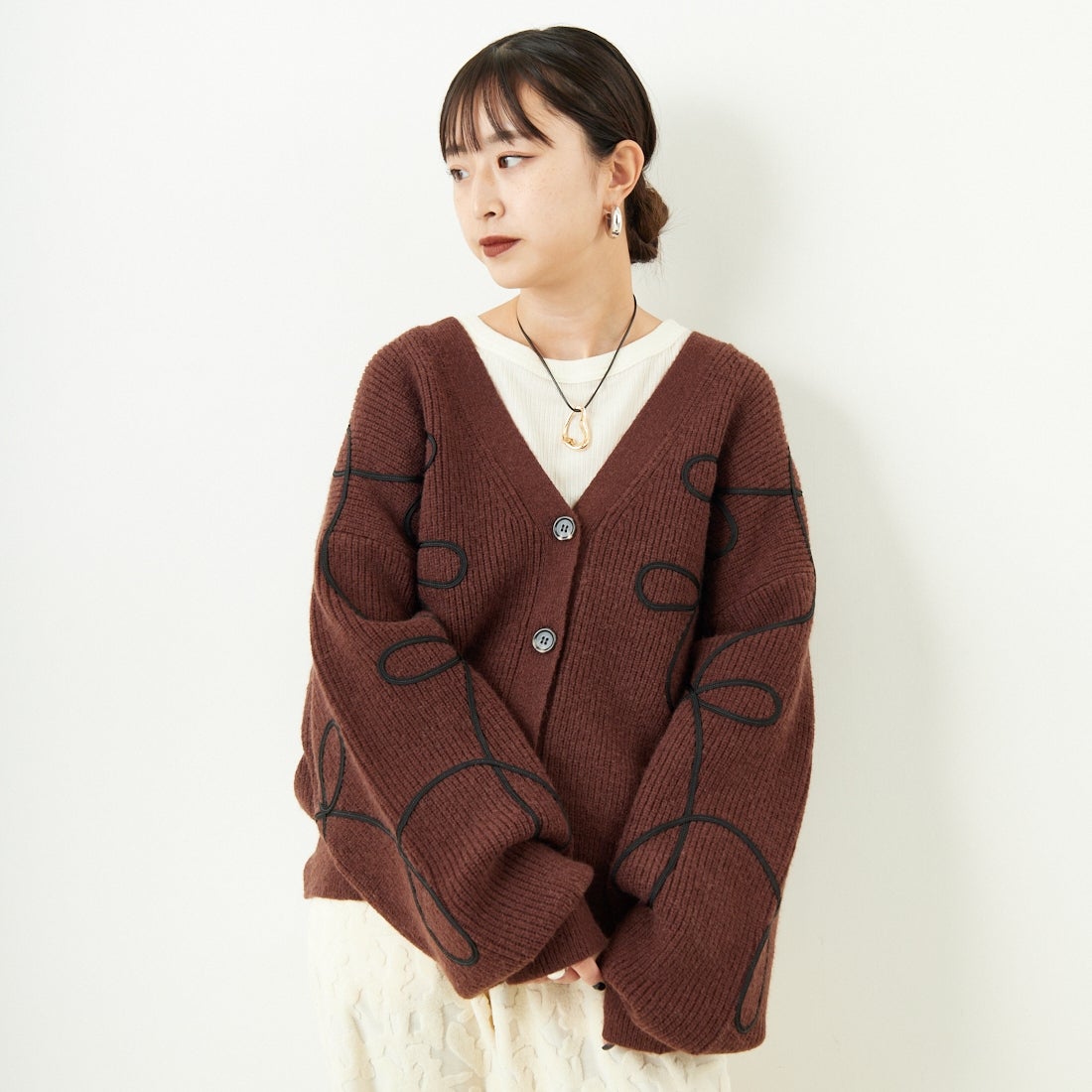28 BROWN&&モデル身長：150cm 着用サイズ：F&&