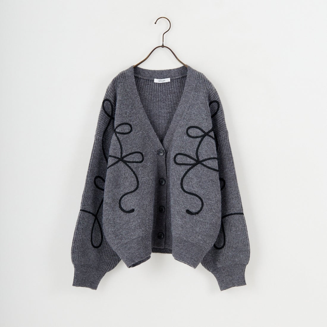 nenom [ネノム] コード刺繍 Vネックニットカーディガン [NE25131038] 08 CHARCOA