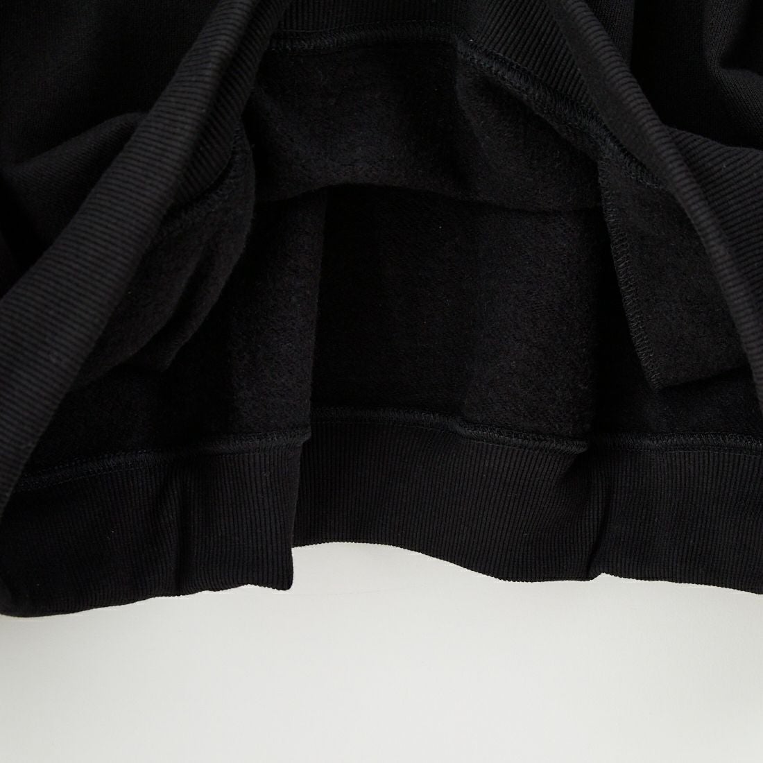 THOUSAND MILE [サウザンド マイル] 別注 バックプリント クルーネックスウェット [TM252UK50520-JF] 09 BLACK