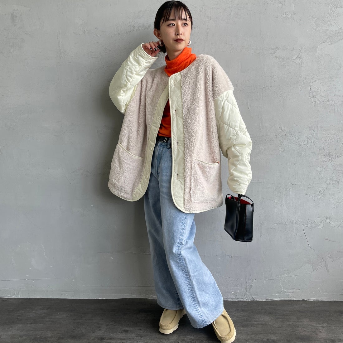 UNIVERSAL OVERALL [ユニバーサルオーバーオール] 別注 ボア切替 キルティングジャケット [U2532451IN-JF] IVORY &&モデル身長：150cm 着用サイズ：F&&