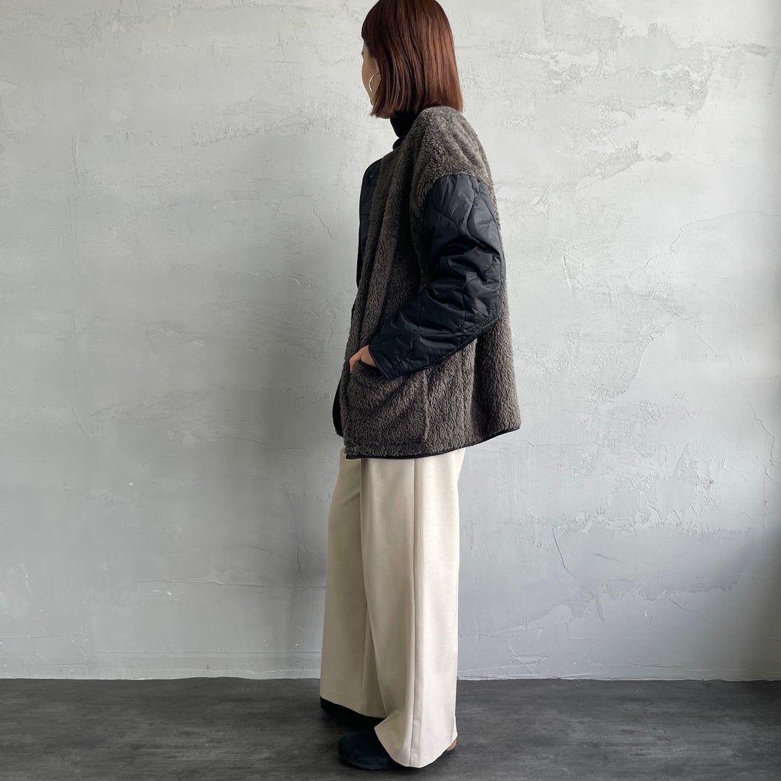 UNIVERSAL OVERALL [ユニバーサルオーバーオール] 別注 ボア切替 キルティングジャケット [U2532451IN-JF] BLACK &&モデル身長：159cm 着用サイズ：F&&