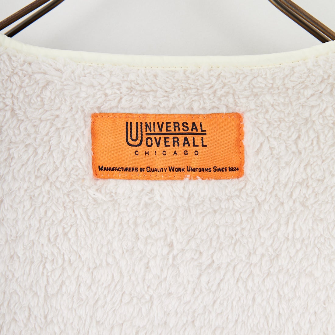 UNIVERSAL OVERALL [ユニバーサルオーバーオール] 別注 ボア切替 キルティングジャケット [U2532451IN-JF] IVORY