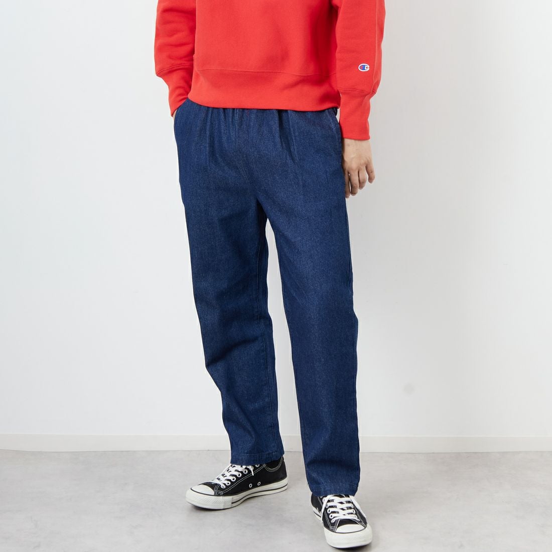 UNIVERSAL OVERALL [ユニバーサルオーバーオール] 別注 シェフパンツ [U2533601IN-JF] O.W DENIM &&モデル身長：179cm 着用サイズ：S&&