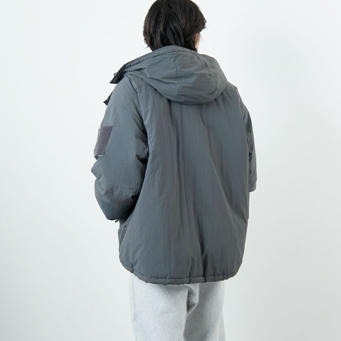 WILD THINGS [ワイルドシングス] ショートモンスターパーカー [WT25102SK] GREY &&モデル身長：179cm 着用サイズ：L&&