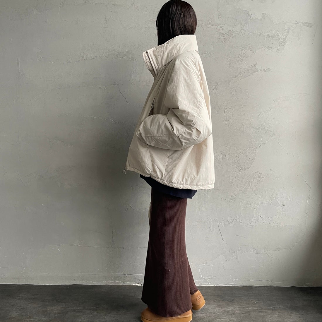 WILD THINGS [ワイルドシングス] ウィメンズ ハッピージャケット [WTL25102SK] CEMENT &&モデル身長：160cm 着用サイズ：M&&