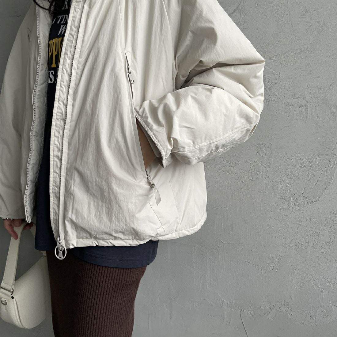 WILD THINGS [ワイルドシングス] ウィメンズ ハッピージャケット [WTL25102SK] CEMENT &&モデル身長：160cm 着用サイズ：M&&