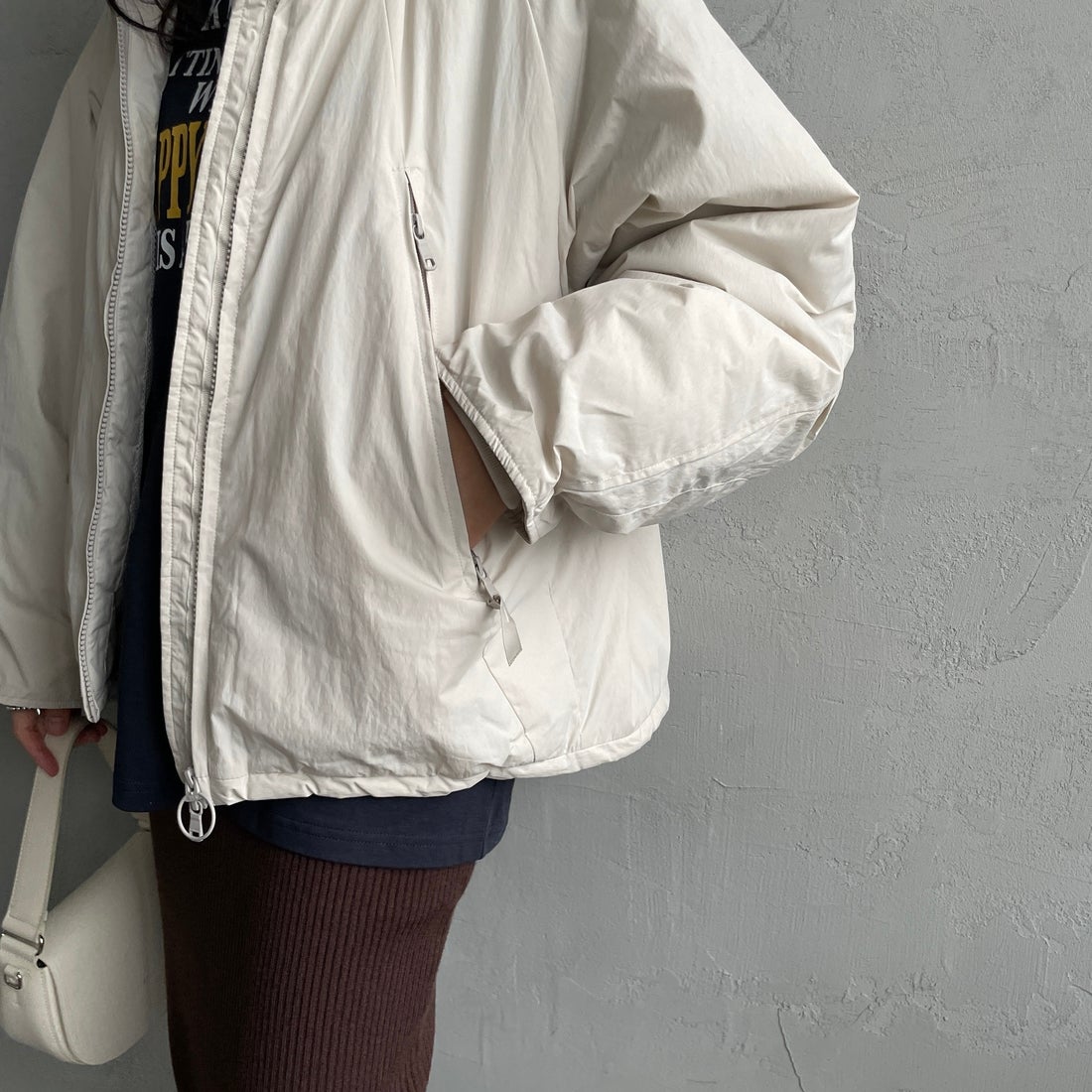 WILD THINGS [ワイルドシングス] ウィメンズ ハッピージャケット [WTL25102SK] CEMENT &&モデル身長：160cm 着用サイズ：M&&