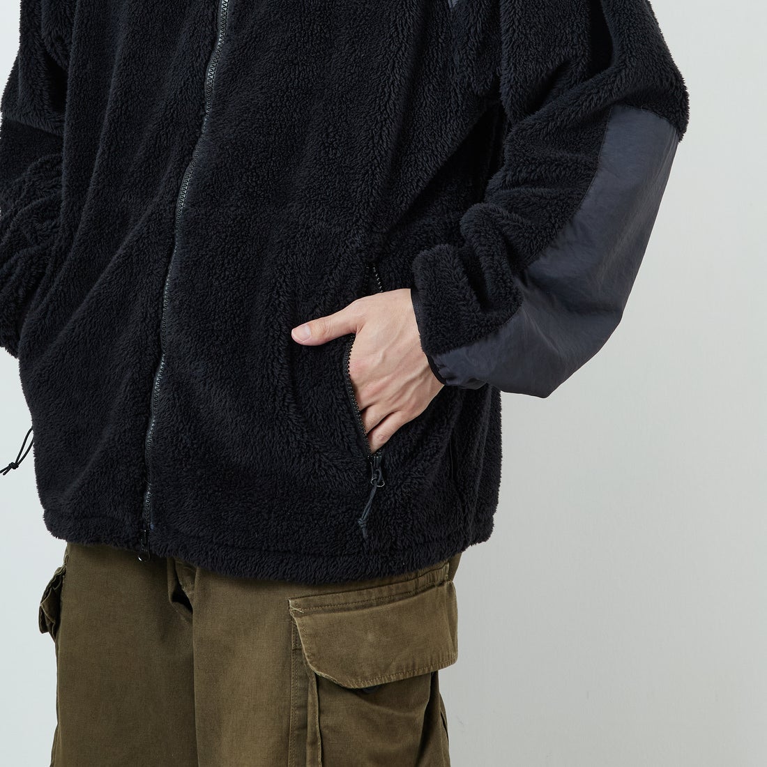 WILD THINGS [ワイルドシングス] LEVEL3 シャギージャケット [WT252-026] BLACK &&モデル身長：168cm 着用サイズ：M&&
