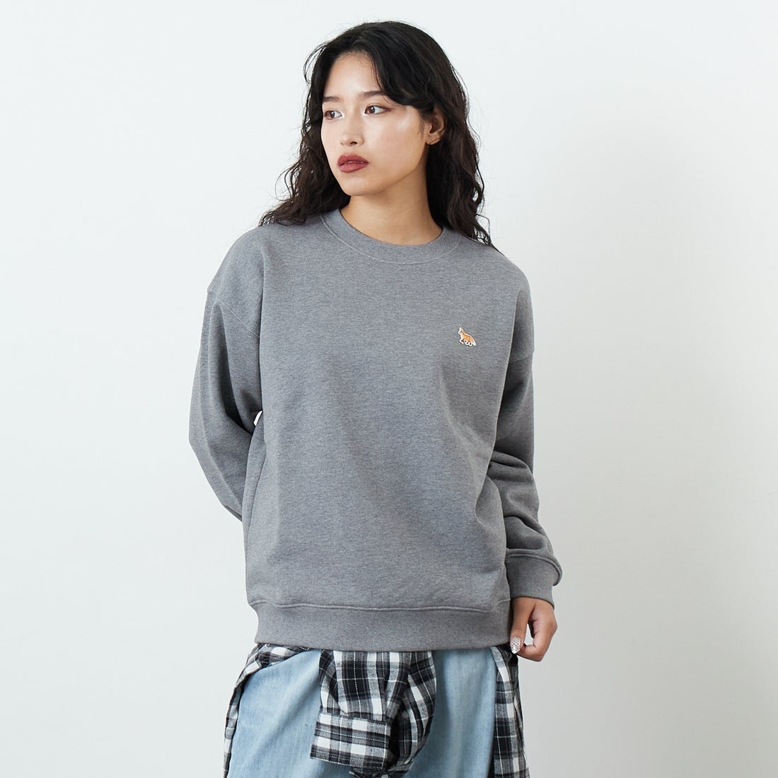 MAISON KITSUNE [メゾン キツネ] ベビーフォックス コンフォートスウェット [PW00307KM0341] H131 M.GRE &&モデル身長：162cm 着用サイズ：M&&