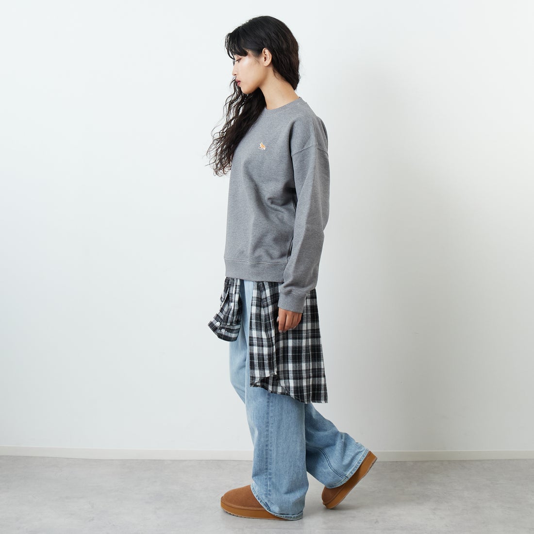 MAISON KITSUNE [メゾン キツネ] ベビーフォックス コンフォートスウェット [PW00307KM0341] H131 M.GRE &&モデル身長：162cm 着用サイズ：M&&