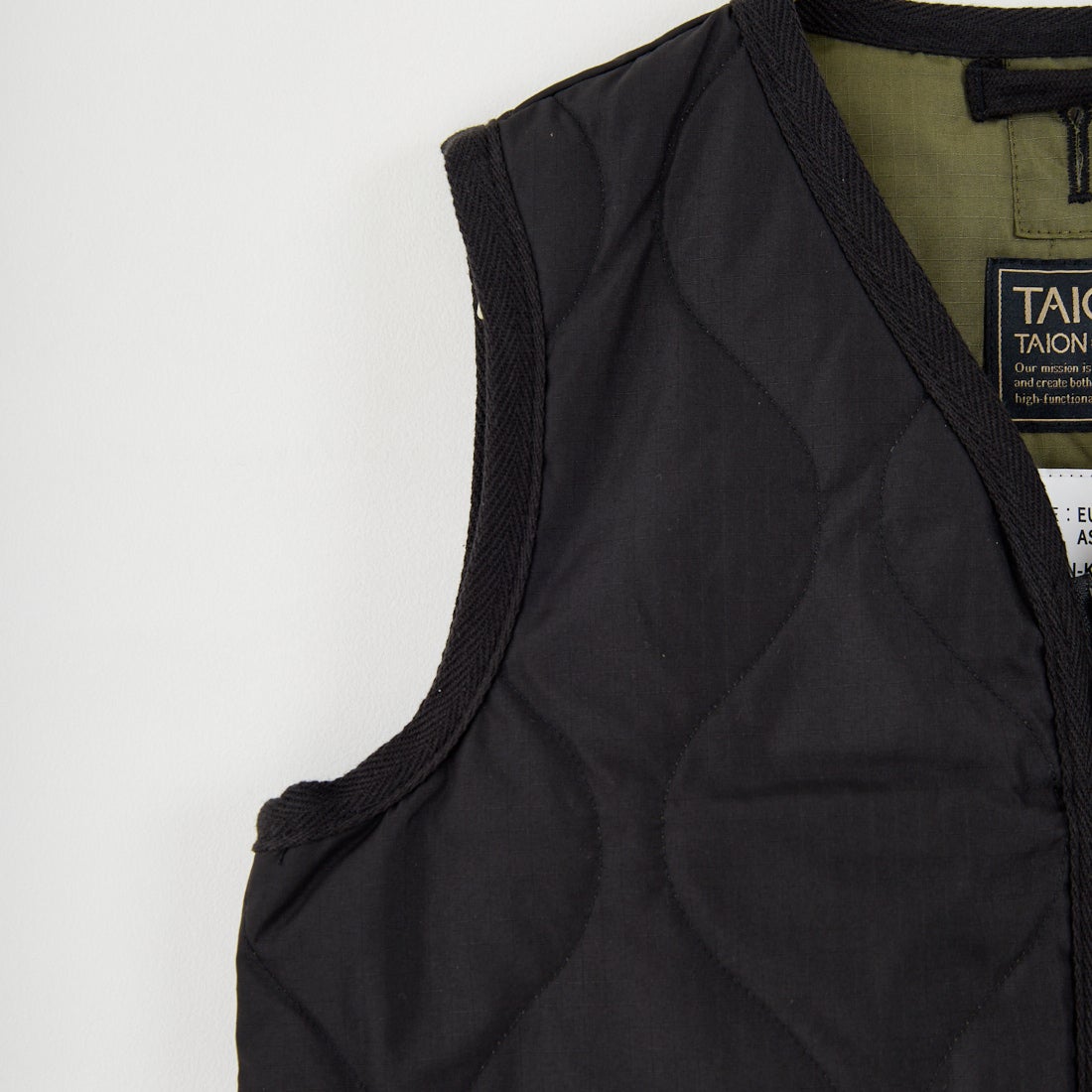 TAION [タイオン] キッズ ミリタリー Vネックジップダウンベスト [TAION-K001ZML-1] BLACK