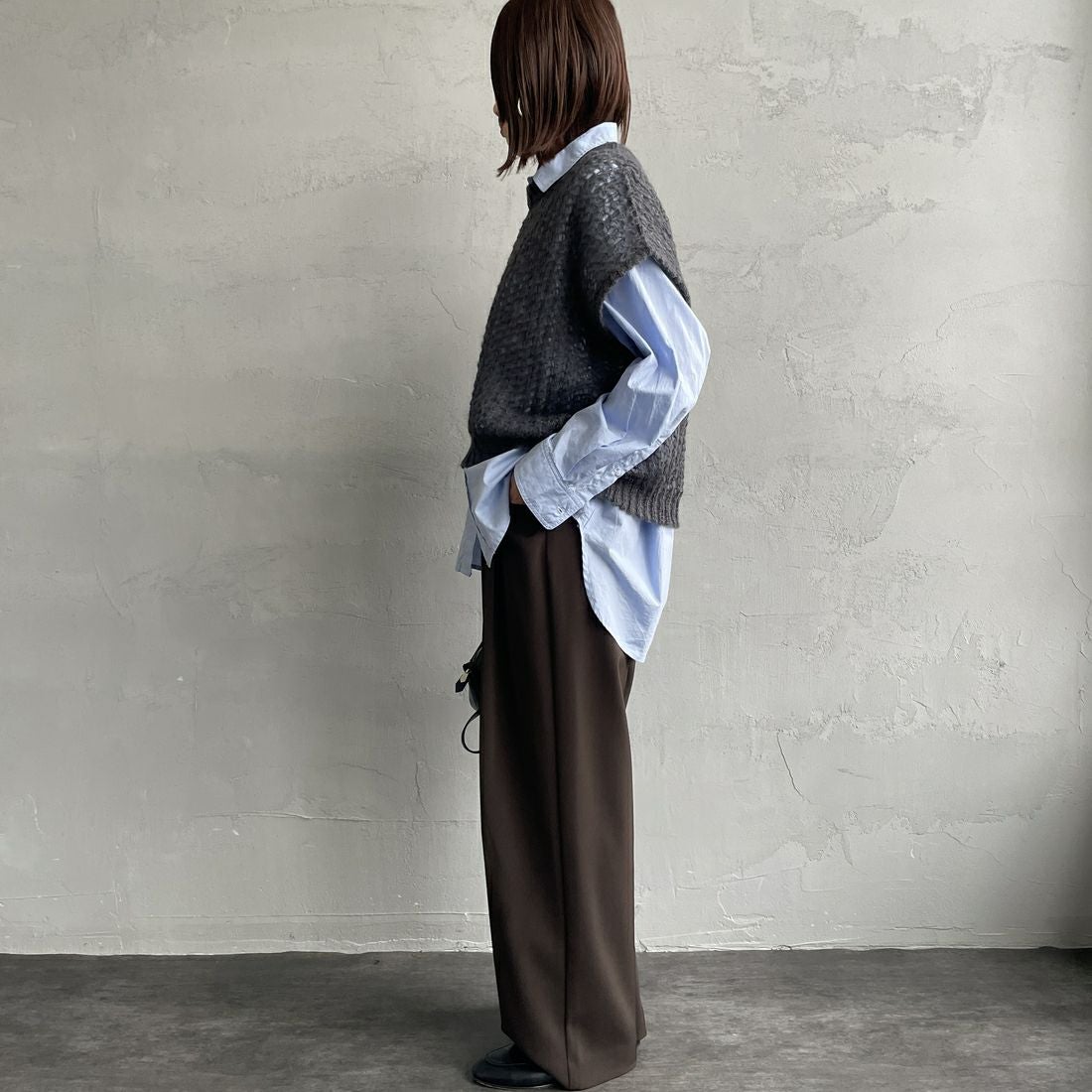 mizuiro ind [ミズイロインド] ヘアリーコクーンワイドベスト [3-220085] 92 D.GRAY &&モデル身長：159cm 着用サイズ：F&&