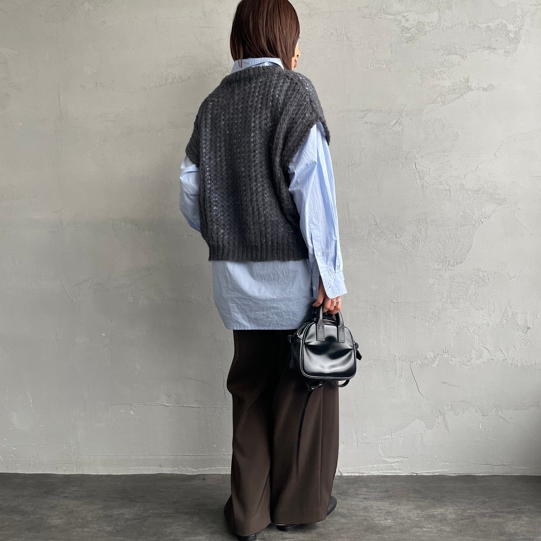 mizuiro ind [ミズイロインド] ヘアリーコクーンワイドベスト [3-220085] 92 D.GRAY &&モデル身長：159cm 着用サイズ：F&&