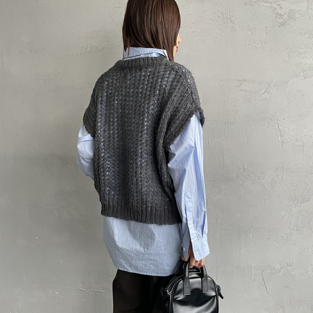 mizuiro ind [ミズイロインド] ヘアリーコクーンワイドベスト [3-220085] 92 D.GRAY &&モデル身長：159cm 着用サイズ：F&&