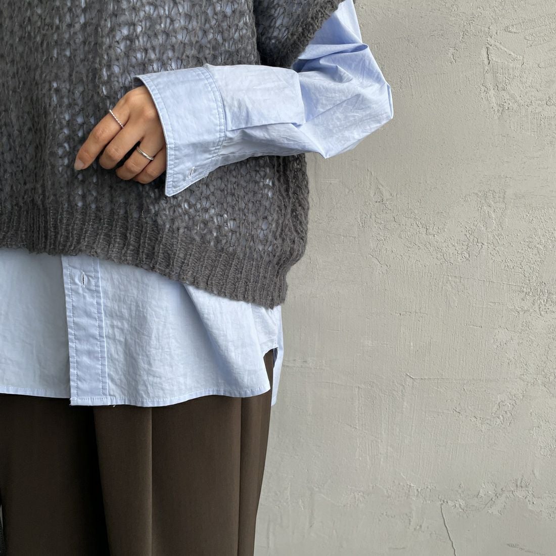 mizuiro ind [ミズイロインド] ヘアリーコクーンワイドベスト [3-220085] 92 D.GRAY &&モデル身長：159cm 着用サイズ：F&&