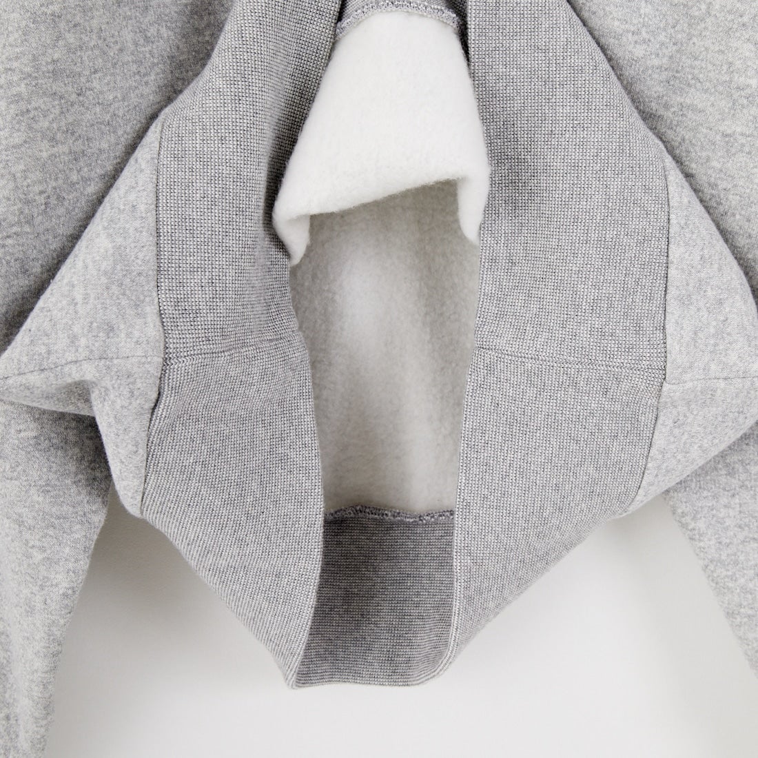 THE SHINZONE [ザ シンゾーン] ハイネックコモンスウェット [25AMSCU11