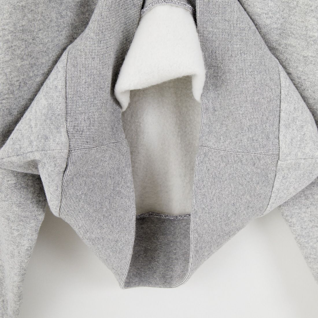 THE SHINZONE [ザ シンゾーン] ハイネックコモンスウェット [25AMSCU11] 06 GRAY