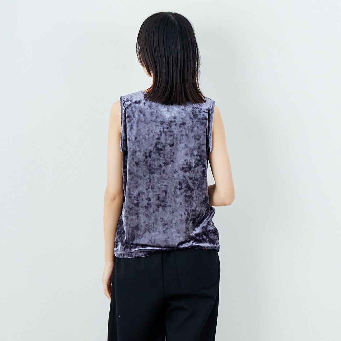 keena [キーナ] ベルベットセットトップス [SKJ-25050W] D.GRAY &&モデル身長：162cm 着用サイズ：F&&