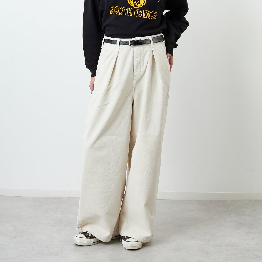 限定大幅お値下げ　holiday dickies パンツ HOLIDAY [ホリデイ] Dickies ベルテッドツータックパンツ [25102142