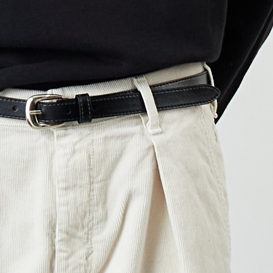 SOMETHING [サムシング] 別注 ベルト付きタックワイドパンツ [SN765W-JF] 9534 IVORY &&モデル身長：162cm 着用サイズ：S&&