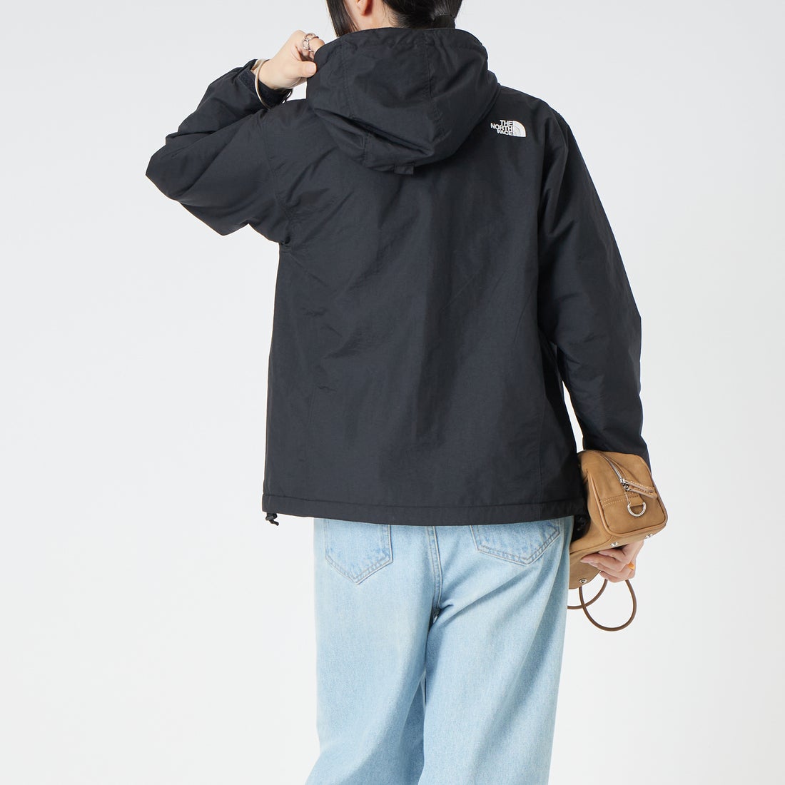 THE NORTH FACE [ザ ノースフェイス] コンパクトノマドジャケット [NPW72531] K &&モデル身長：162cm 着用サイズ：M&&