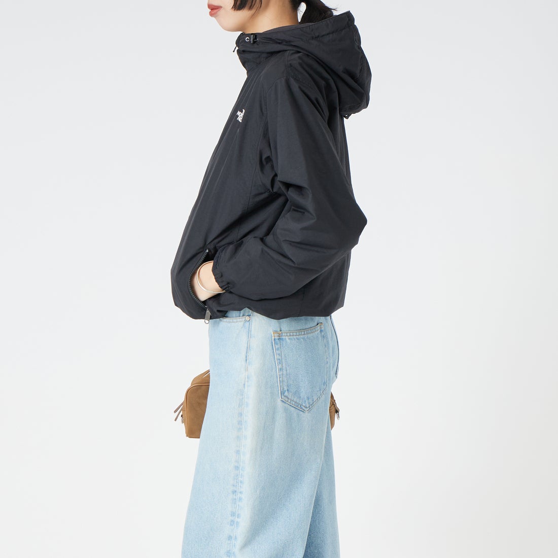 THE NORTH FACE [ザ ノースフェイス] コンパクトノマドジャケット [NPW72531] K &&モデル身長：162cm 着用サイズ：M&&
