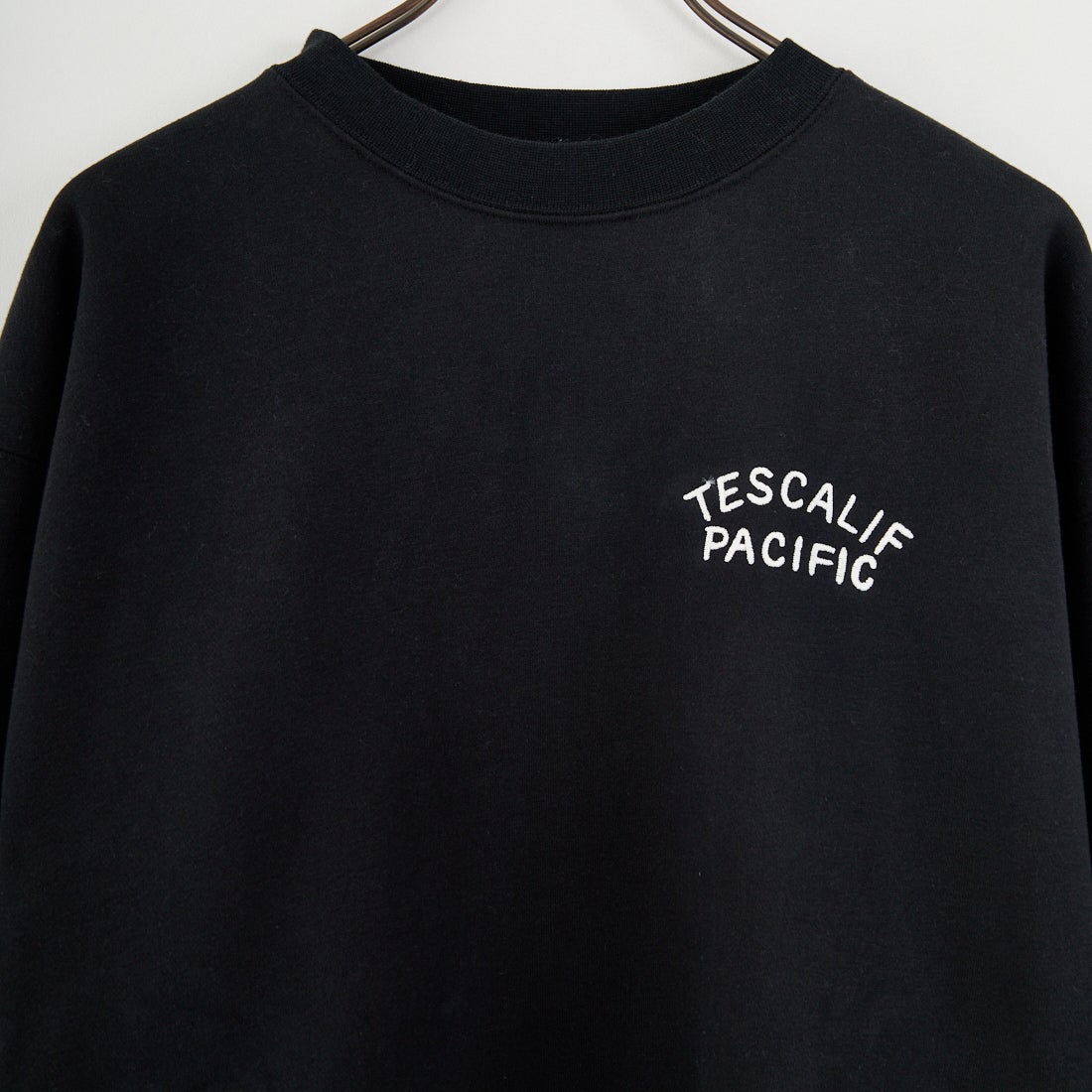 The Endless Summer [エンドレスサマー] 60s ローラーダービーロゴ刺繍 クルーネックスウェット [C-25774302] 01 BLACK