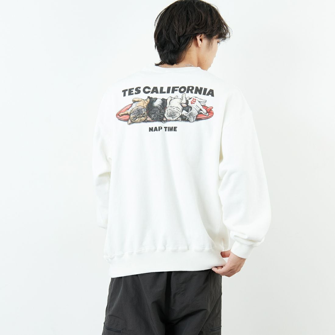 WHITE&&モデル身長：179cm 着用サイズ：XL&&