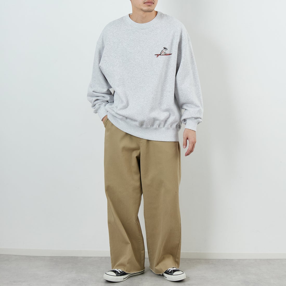 The Endless Summer [エンドレスサマー] 別注 NAP TIME クルーネックスウェット [FH-25774502-JF] GRAY &&モデル身長：168cm 着用サイズ：L&&