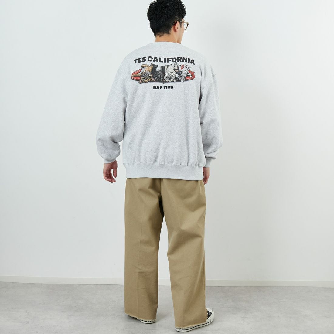 The Endless Summer [エンドレスサマー] 別注 NAP TIME クルーネックスウェット [FH-25774502-JF] GRAY &&モデル身長：168cm 着用サイズ：L&&